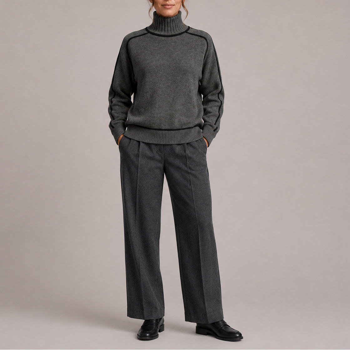 Contrast Trim Turtleneck