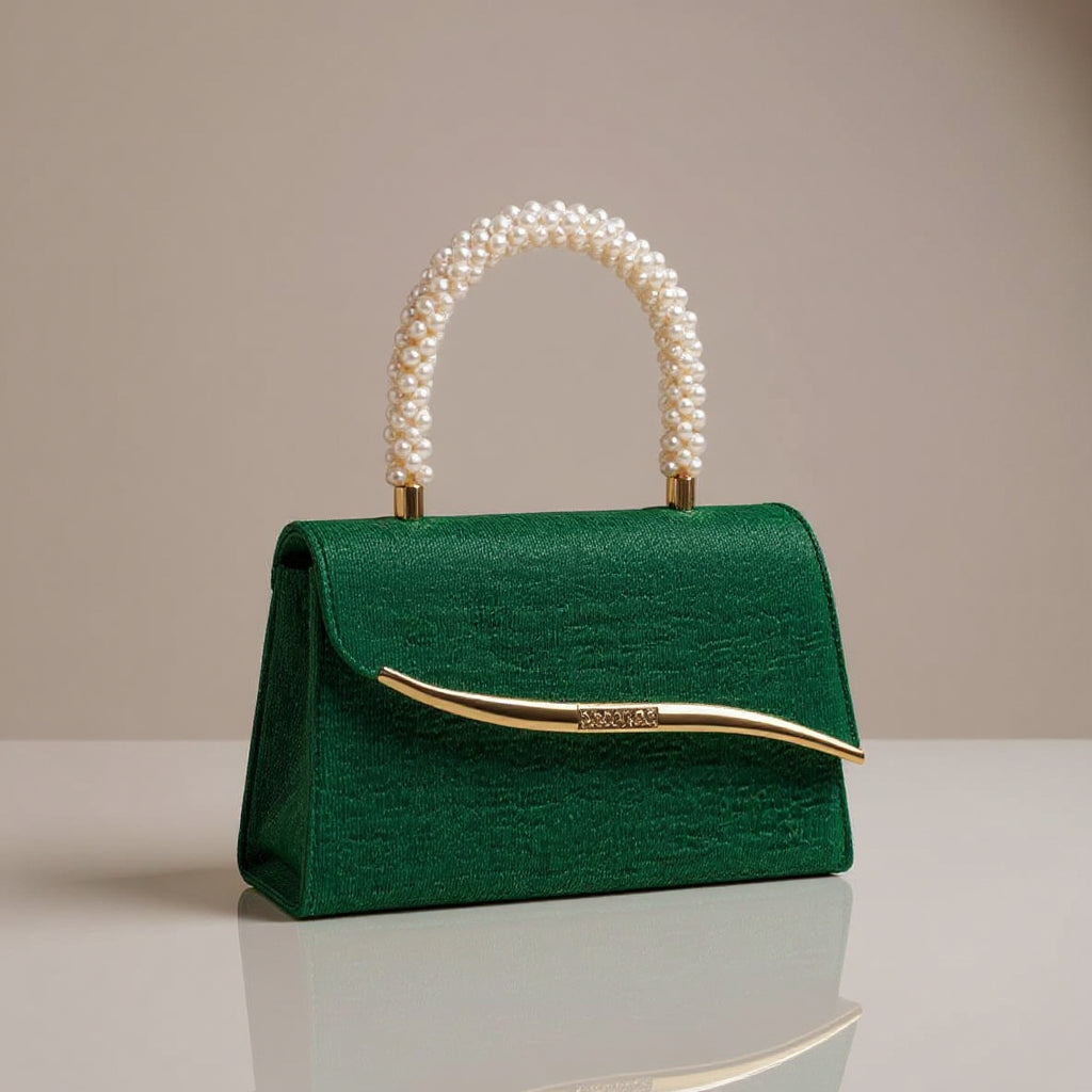 Ava Pearl Clutch